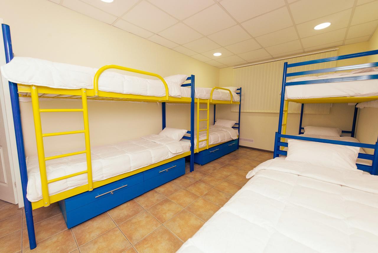Auberge de jeunesse Tenistiy à Odessa Extérieur photo